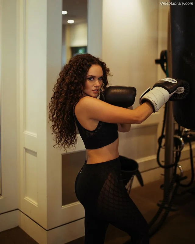 Madison Pettis photo 17 of 757