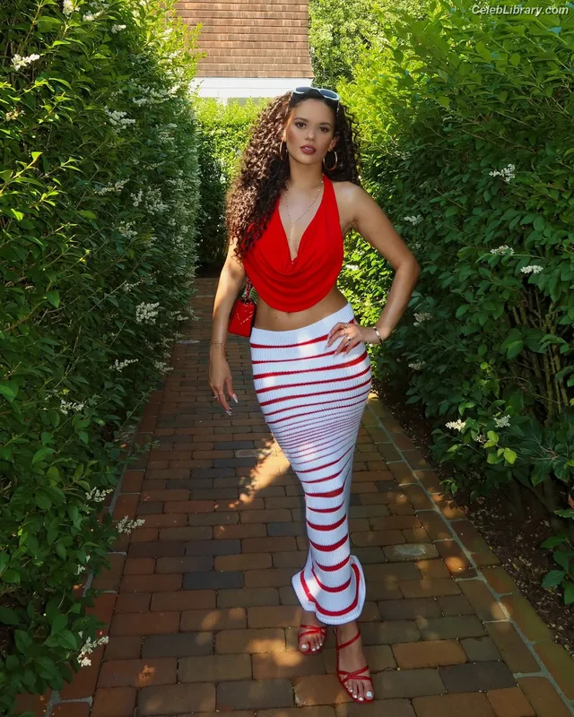 Madison Pettis photo 19 of 757