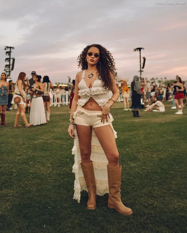 Madison Pettis photo 7 of 757