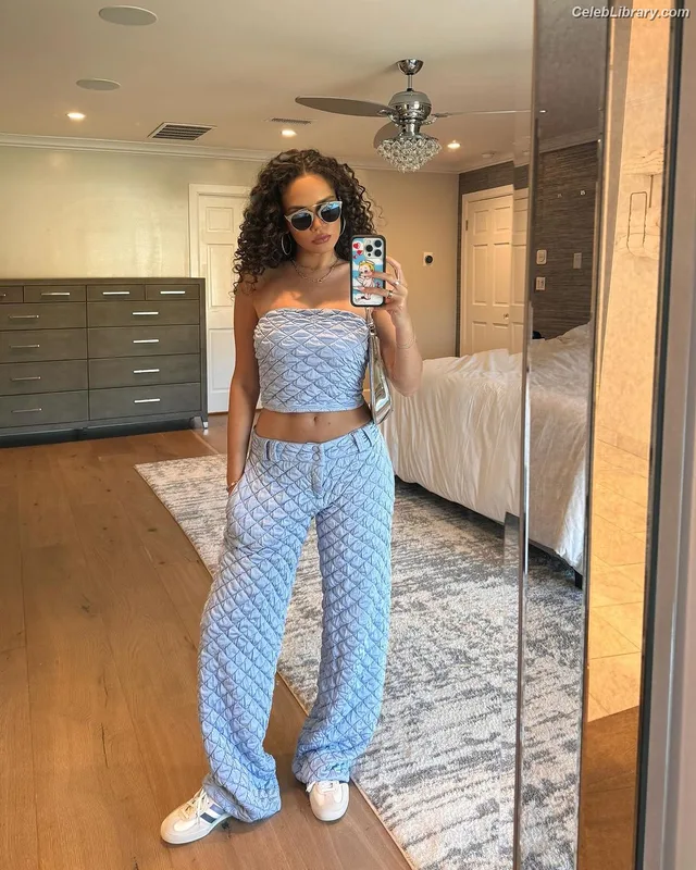 Madison Pettis photo 24 of 757