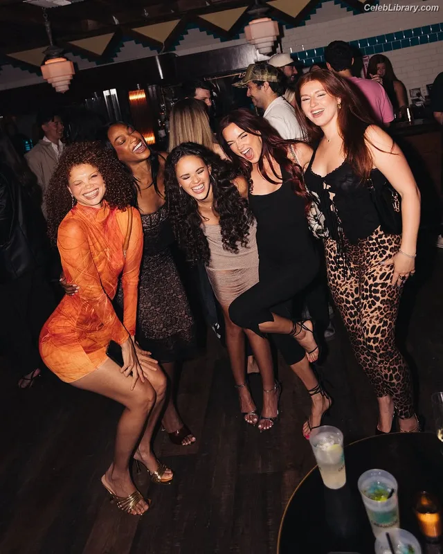 Madison Pettis photo 20 of 757