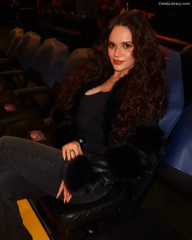 Madison Pettis photo 12 of 757