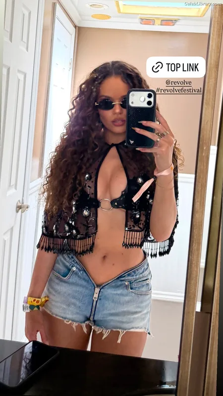 Madison Pettis photo 2 of 757