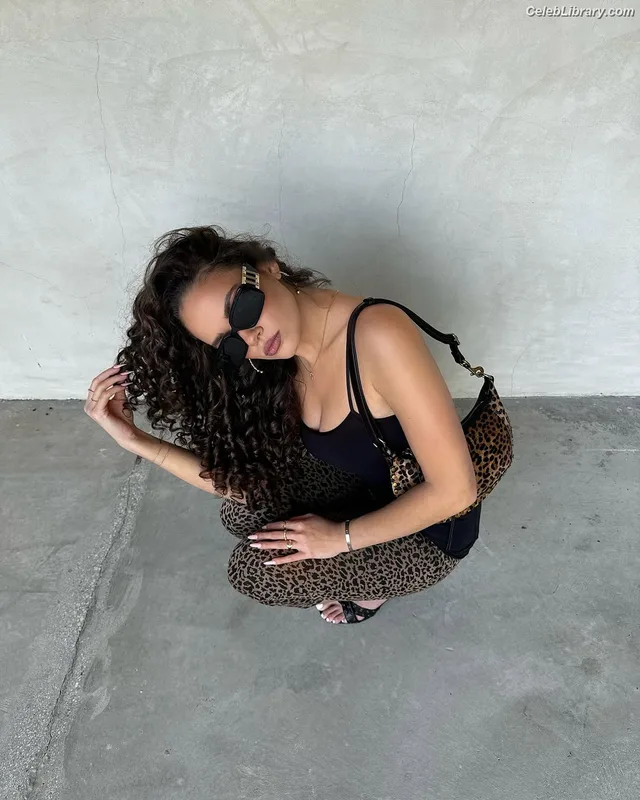 Madison Pettis photo 8 of 757