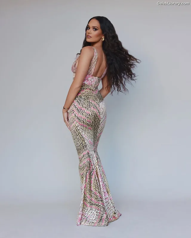 Madison Pettis photo 20 of 757