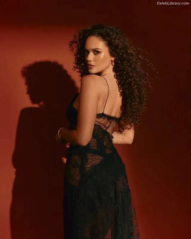 Madison Pettis photo 7 of 757