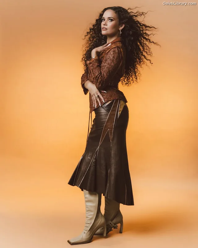 Madison Pettis photo 23 of 757