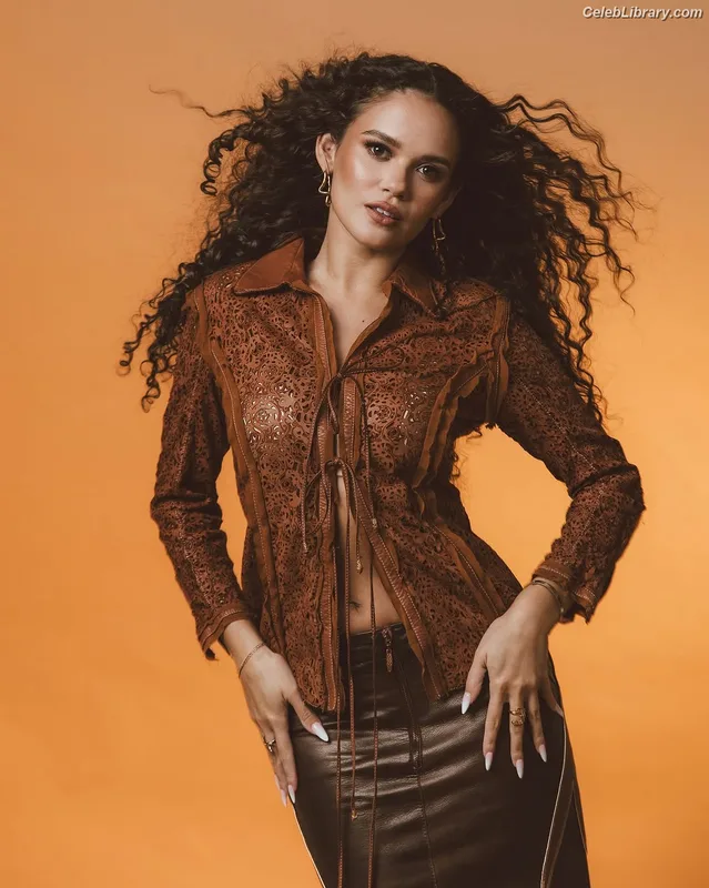 Madison Pettis photo 24 of 757