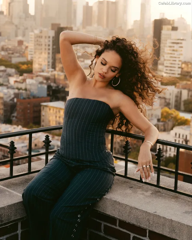Madison Pettis photo 16 of 757