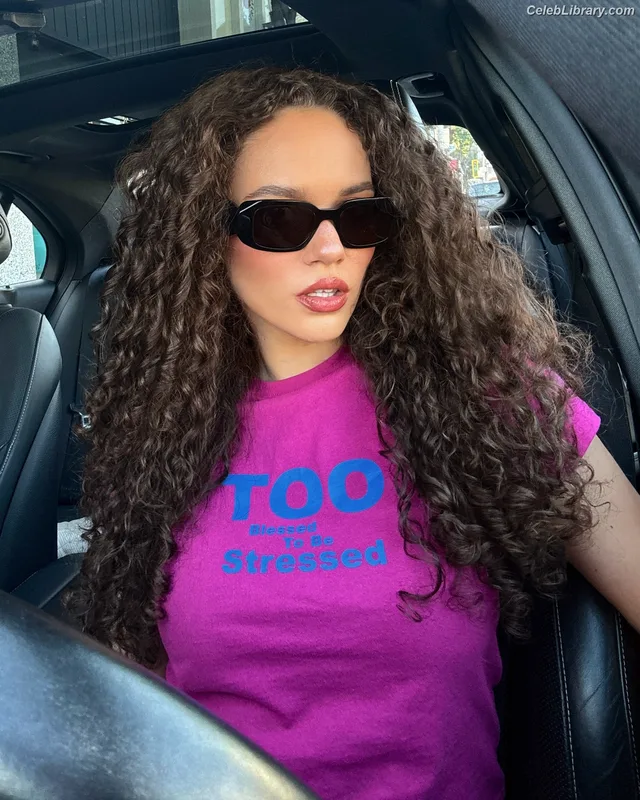Madison Pettis photo 6 of 757