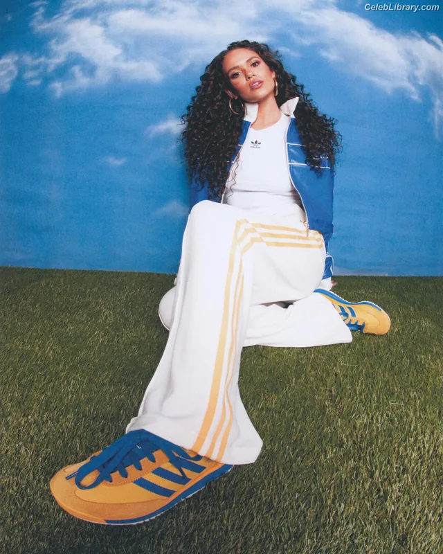Madison Pettis photo 3 of 757