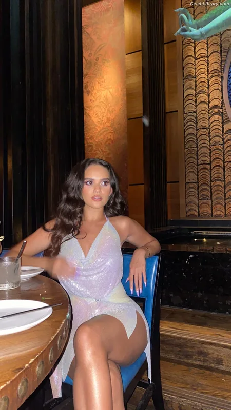 Madison Pettis photo 13 of 757