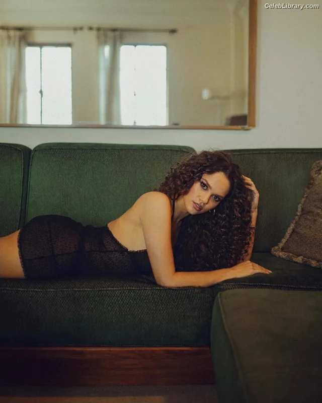 Madison Pettis photo 6 of 757