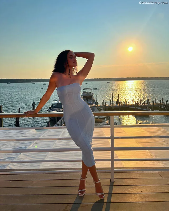 Madison Pettis photo 16 of 757
