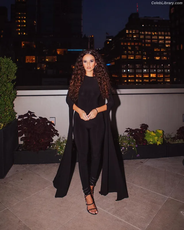 Madison Pettis photo 12 of 757