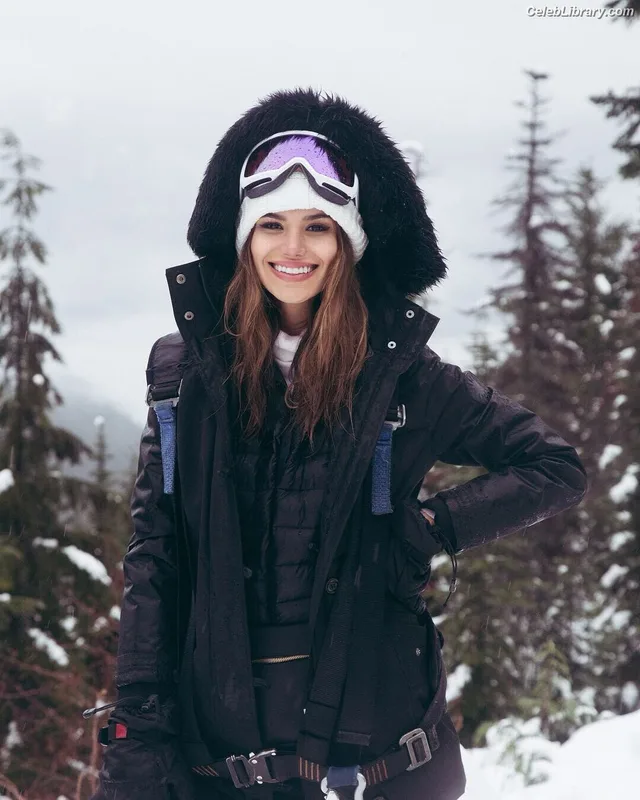 Madison Reed photo 18 of 227