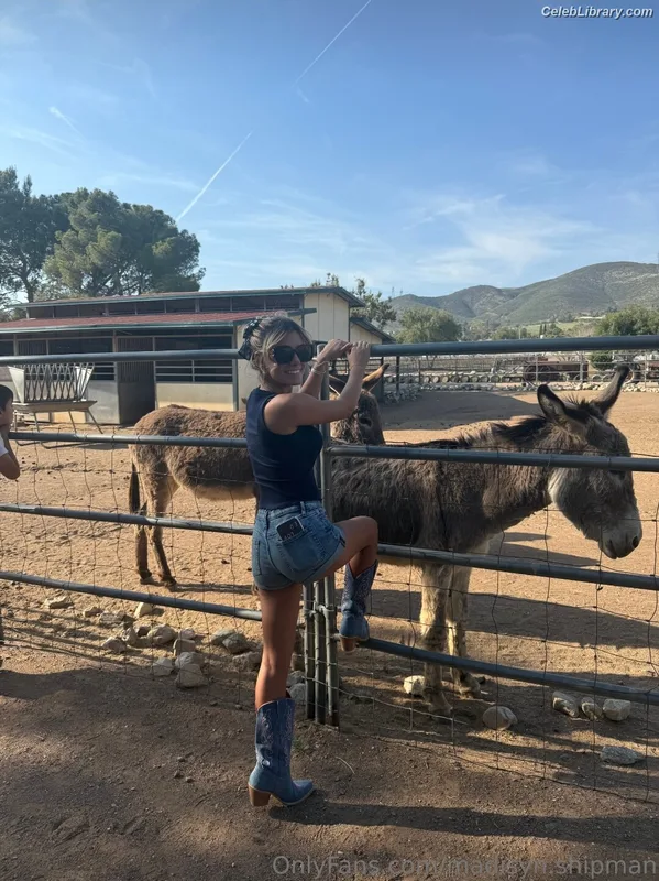 Madisyn Shipman photo 6 of 2980