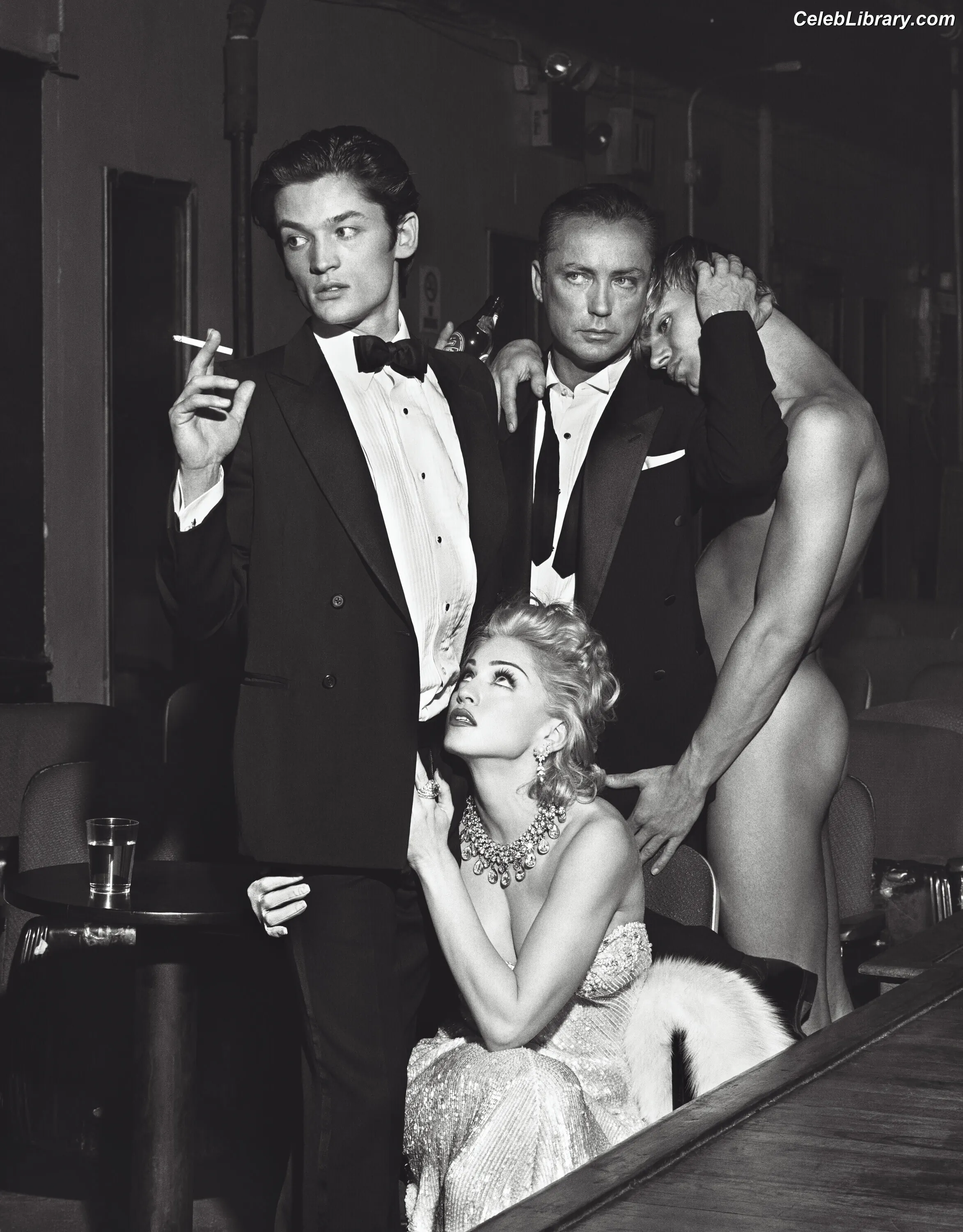 Madonna photo 3 of 443
