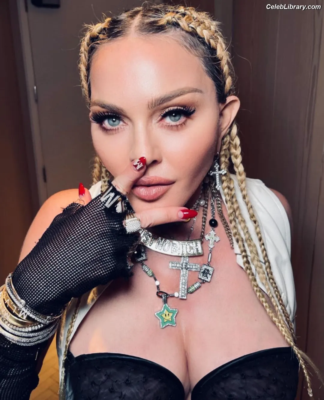 Madonna photo 13 of 443