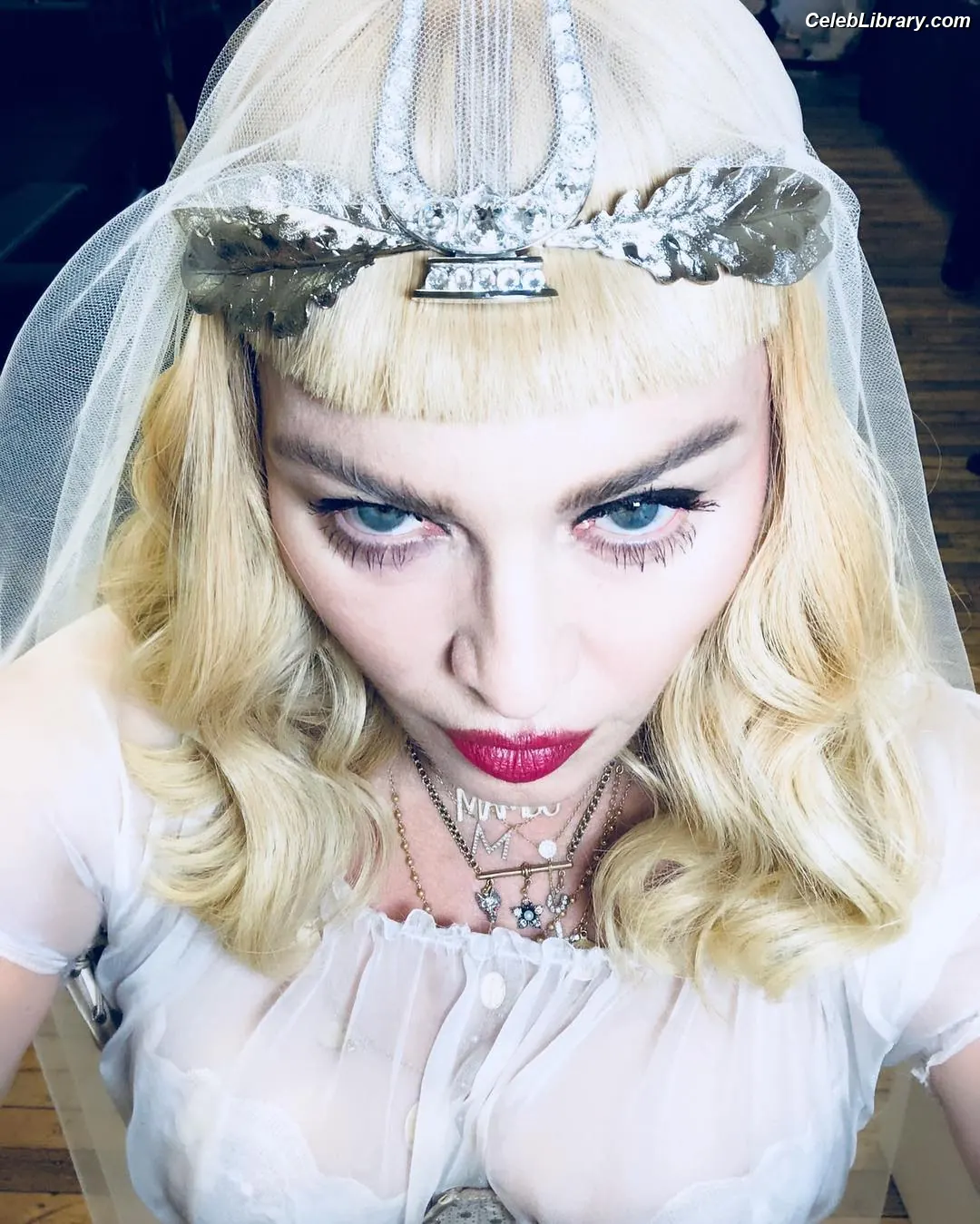 Madonna photo 10 of 443