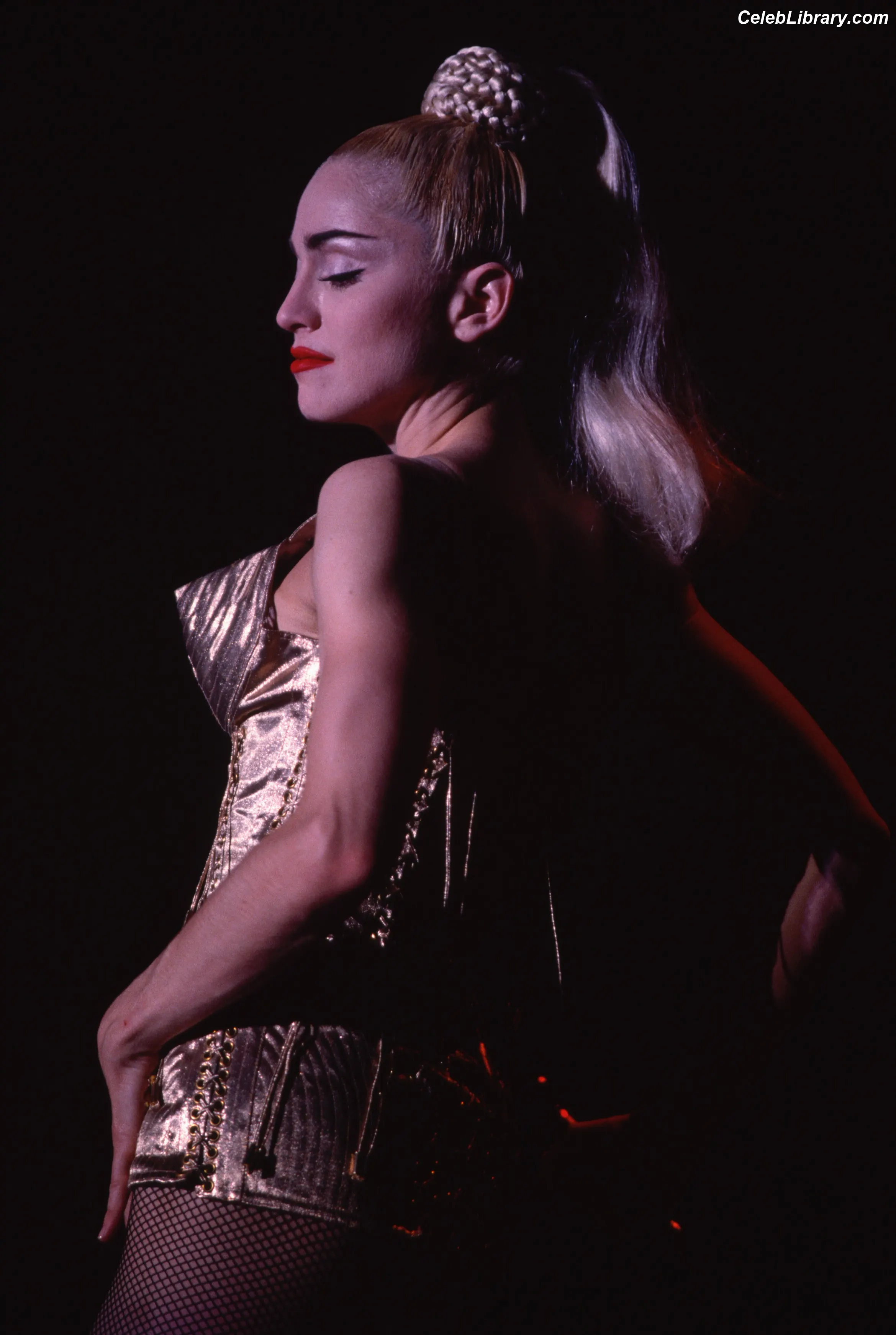 Madonna photo 7 of 443