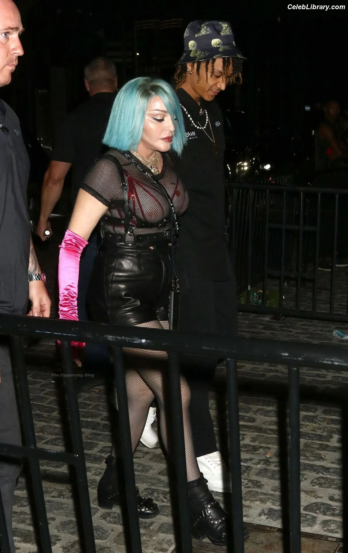 Madonna photo 1 of 443