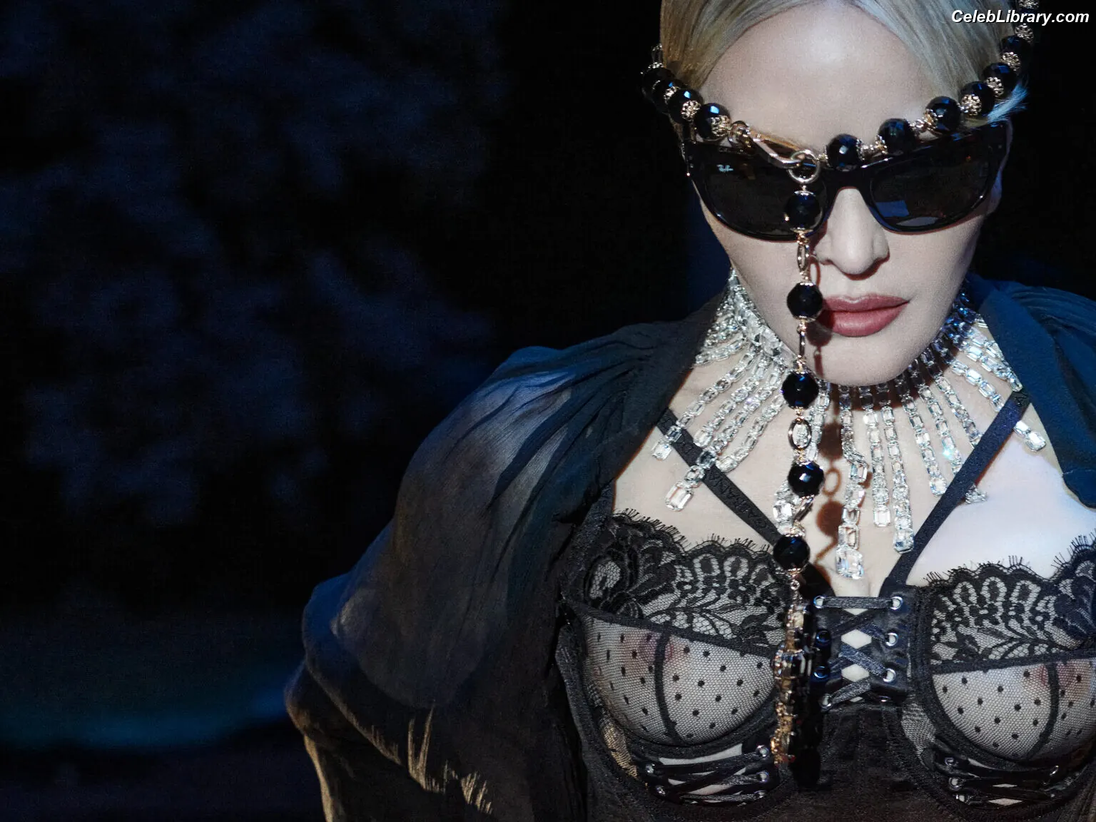 Madonna photo 12 of 443