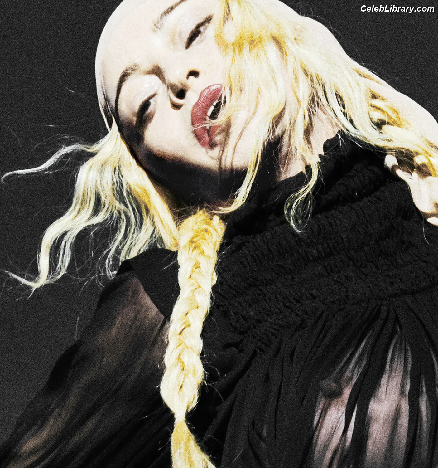 Madonna photo 8 of 443