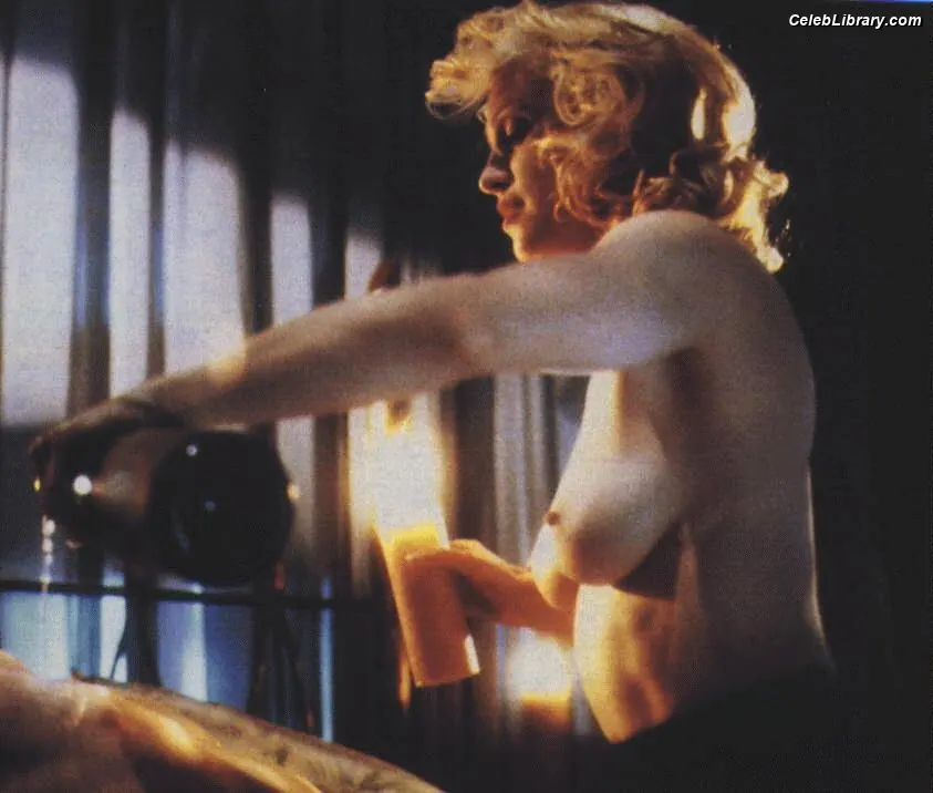 Madonna photo 11 of 443