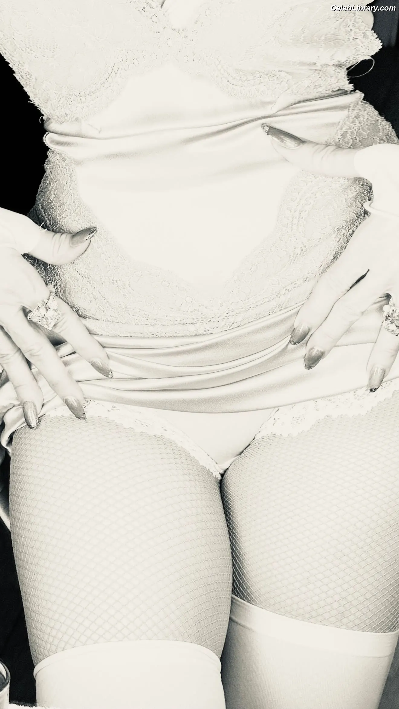 Madonna photo 4 of 443
