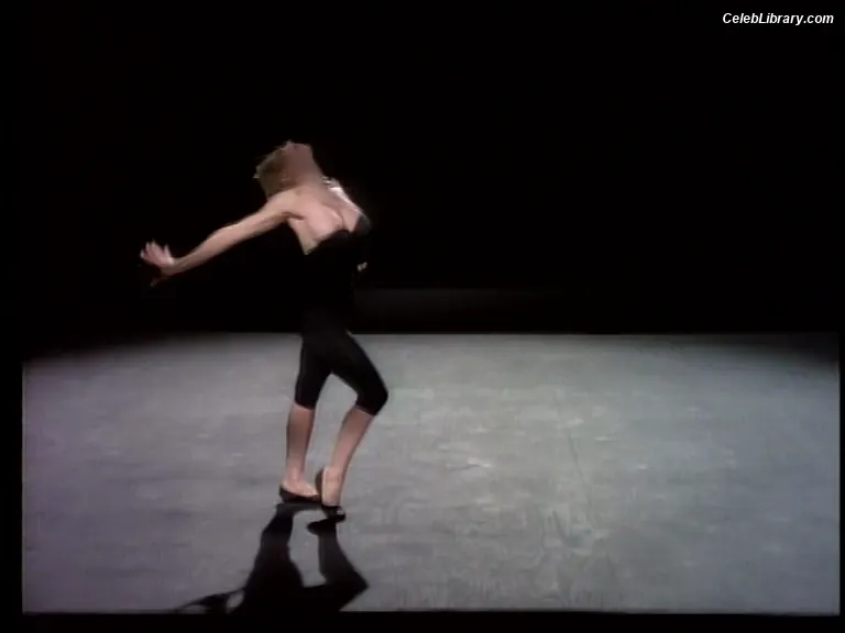 Madonna photo 14 of 443