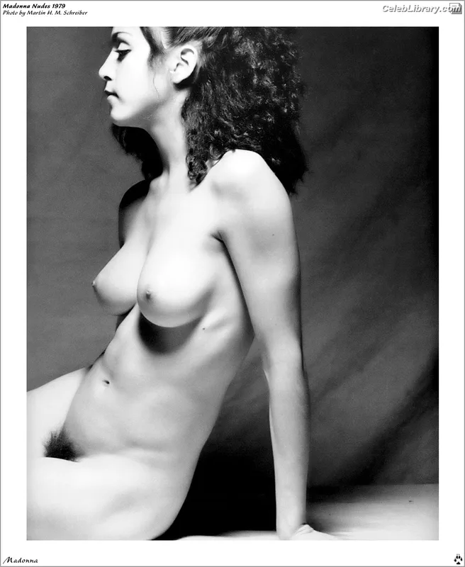Madonna photo 11 of 444