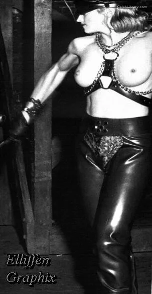Madonna photo 20 of 444
