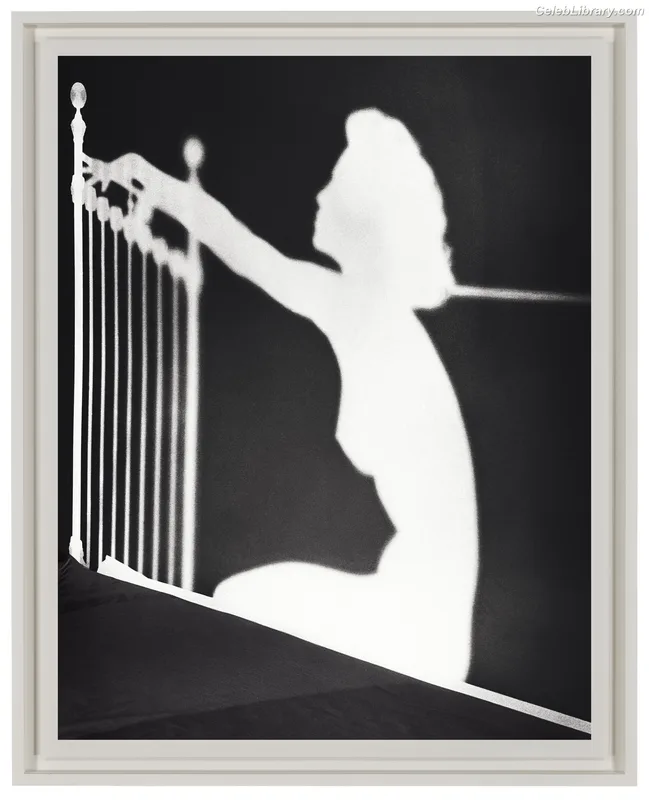 Madonna photo 24 of 444