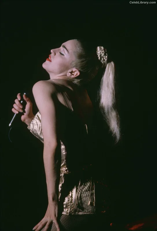 Madonna photo 21 of 444