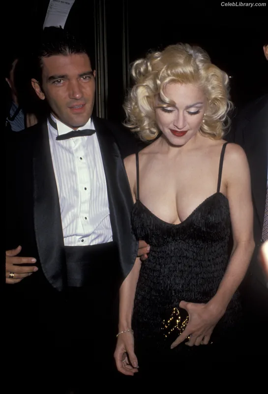 Madonna photo 5 of 444