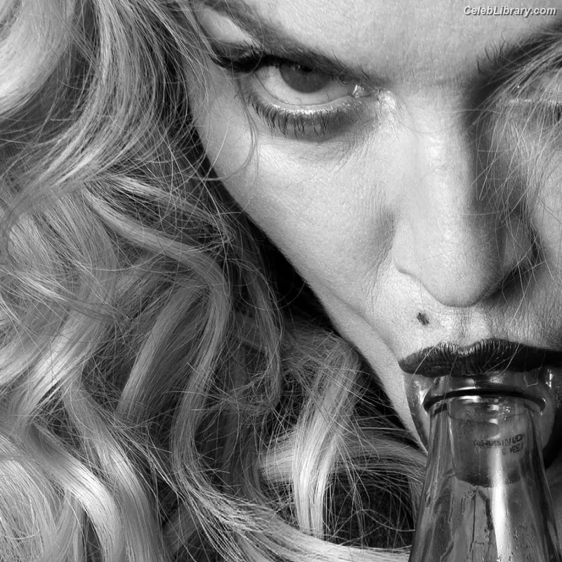 Madonna photo 1 of 444