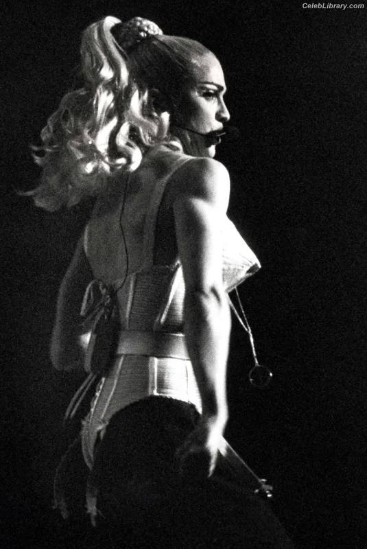Madonna photo 20 of 444