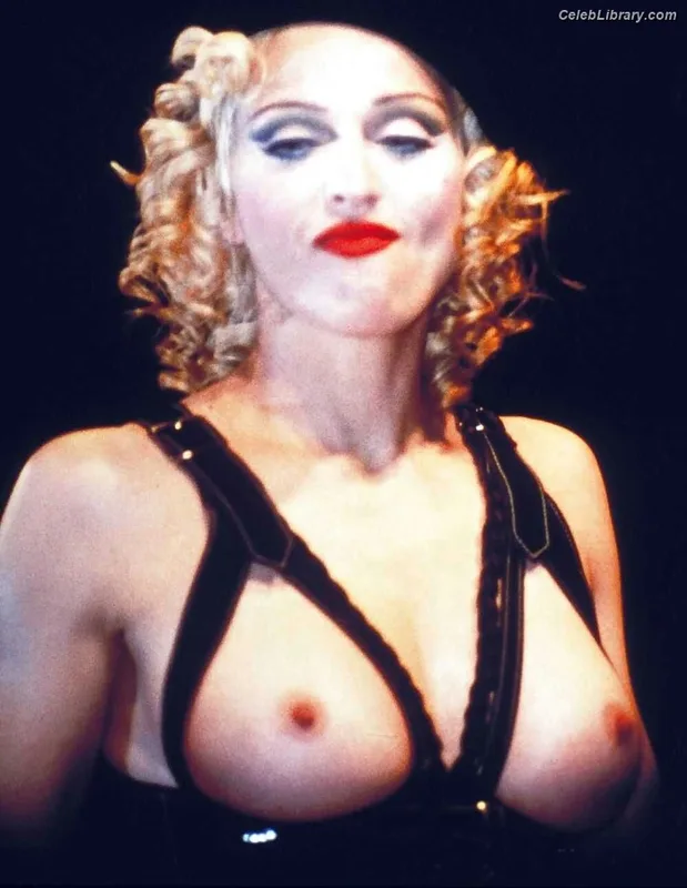 Madonna photo 2 of 444