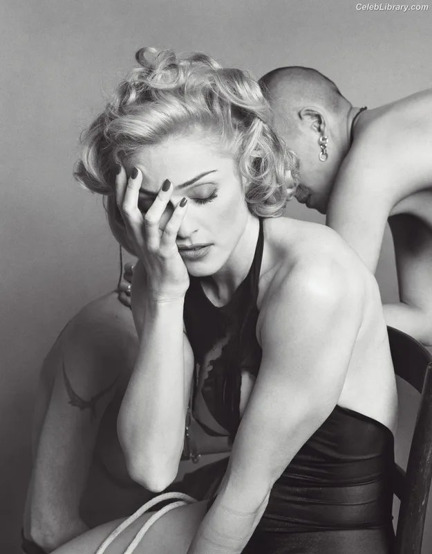 Madonna photo 7 of 444