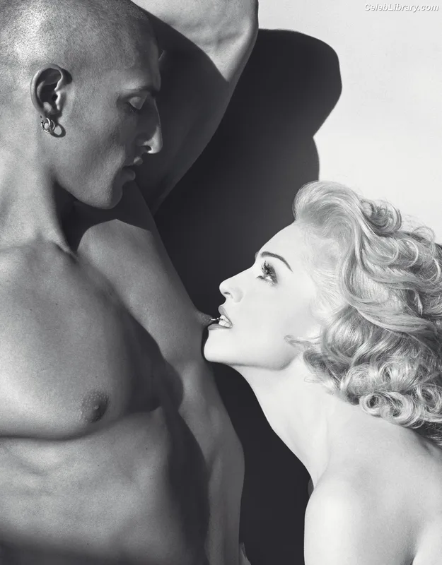 Madonna photo 9 of 444