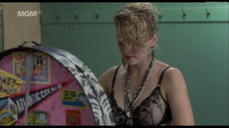 Madonna photo 10 of 444