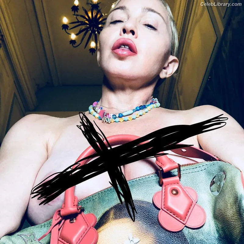 Madonna photo 1 of 444