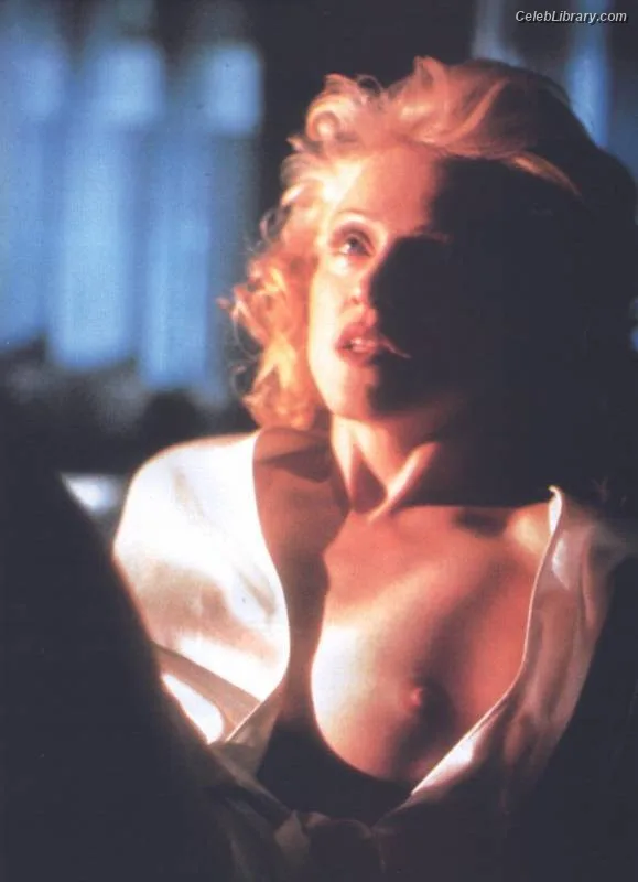Madonna photo 18 of 444