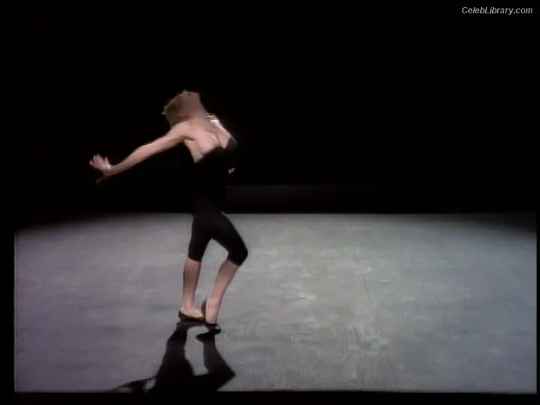 Madonna photo 14 of 444