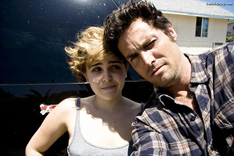 Mae Whitman photo 8 of 12