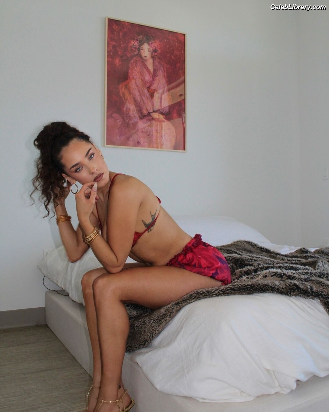 Maeta photo 13 of 256