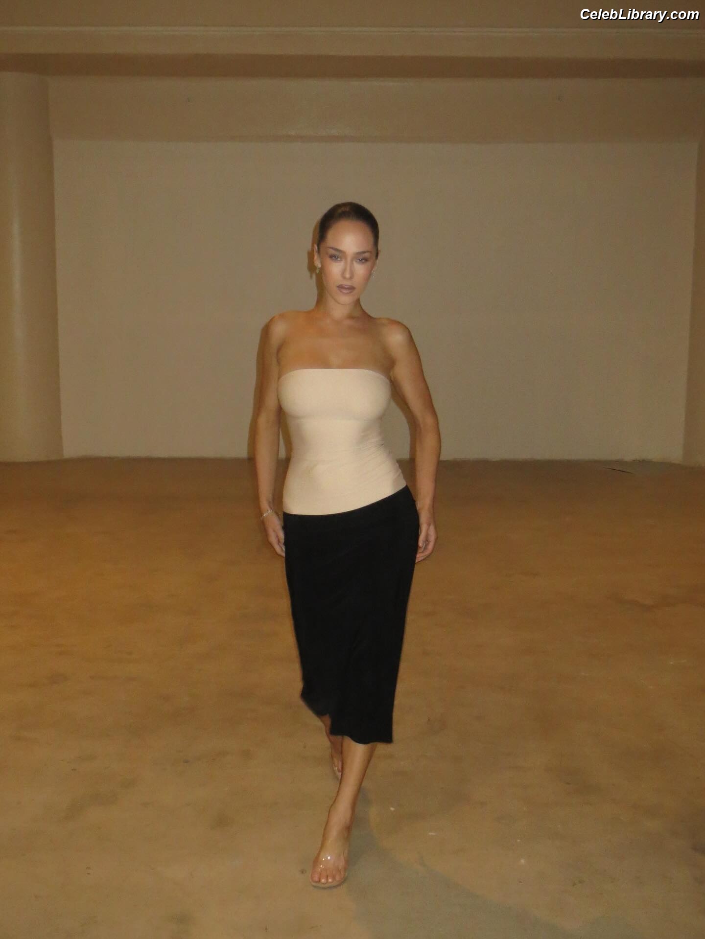 Maeta photo 20 of 256