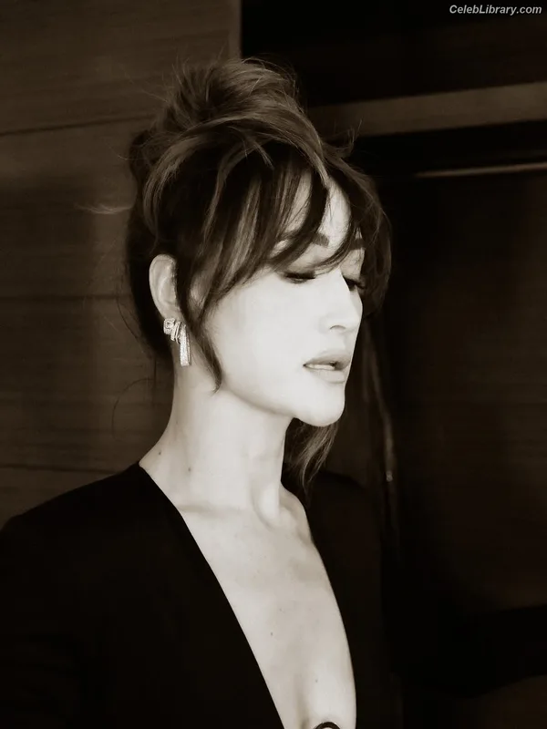 Maggie Q photo 7 of 85