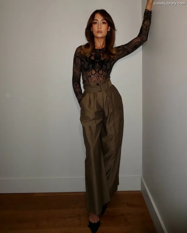 Maggie Q photo 18 of 85